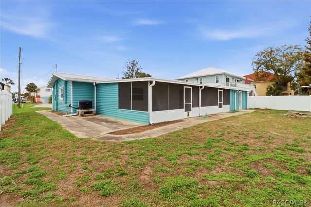 1731 NW 20th Avenue, Crystal River, FL 34428