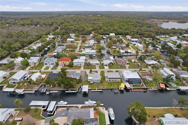 1731 NW 20th Avenue, Crystal River, FL 34428