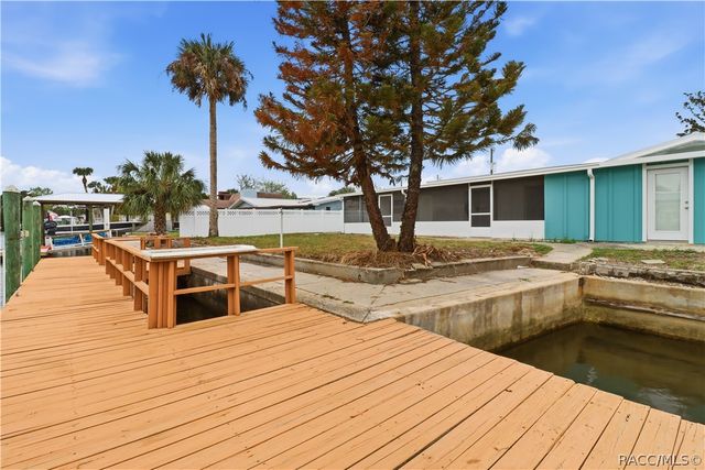 1731 NW 20th Avenue, Crystal River, FL 34428