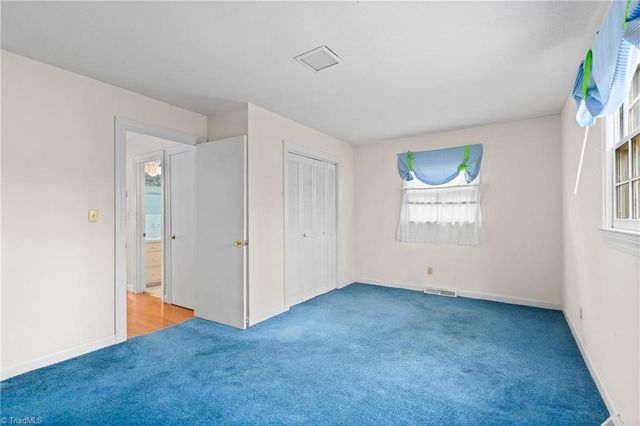 1603 Seven Oaks Place, High Point, NC 27265