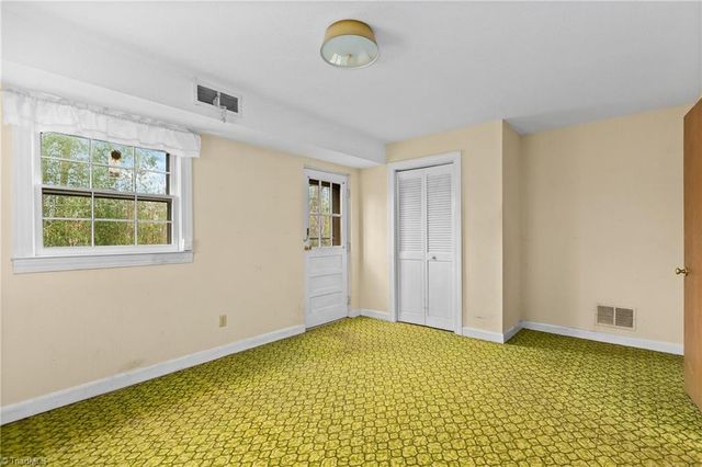 1603 Seven Oaks Place, High Point, NC 27265