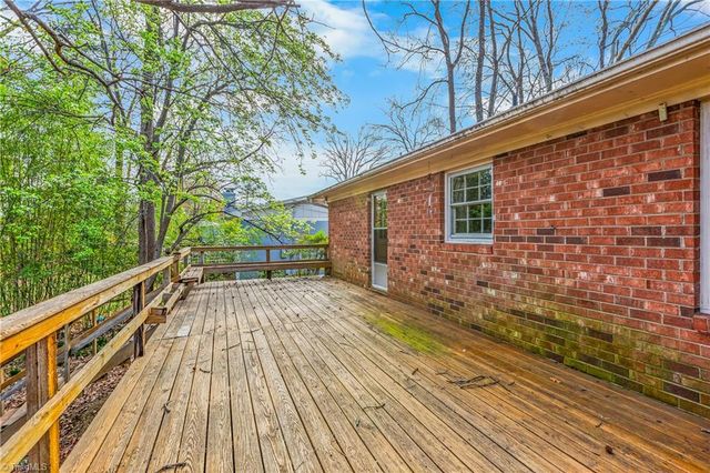 1603 Seven Oaks Place, High Point, NC 27265