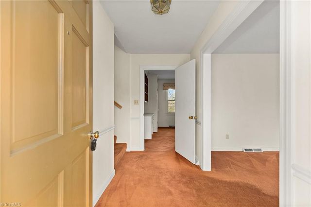 1603 Seven Oaks Place, High Point, NC 27265