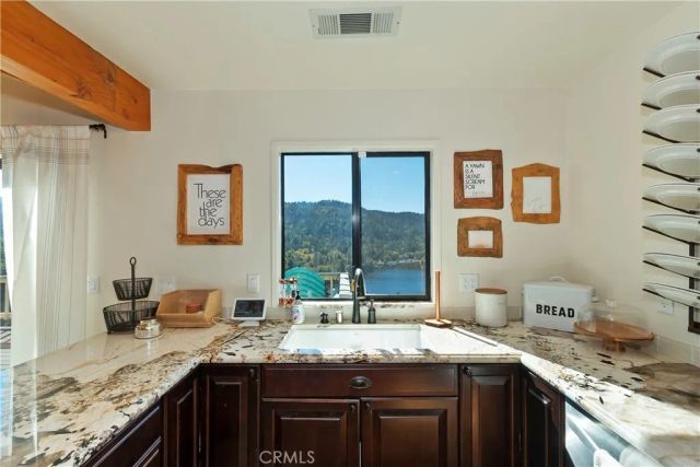 404 Darfo, Crestline, CA 92325