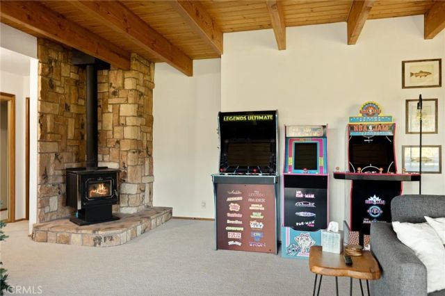 404 Darfo, Crestline, CA 92325