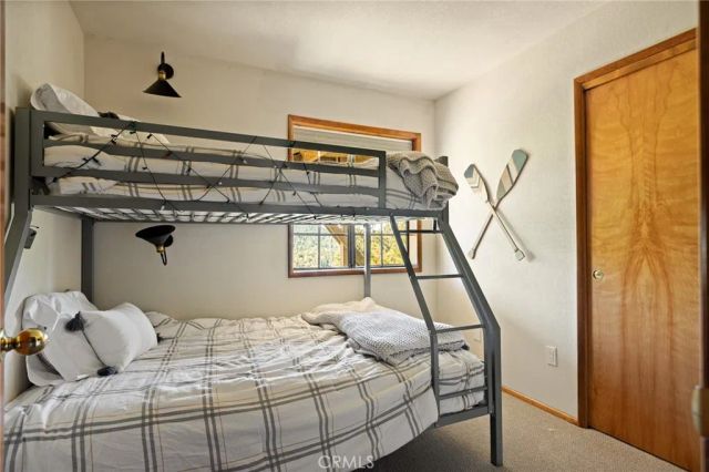 404 Darfo, Crestline, CA 92325