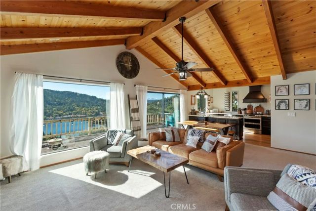404 Darfo, Crestline, CA 92325