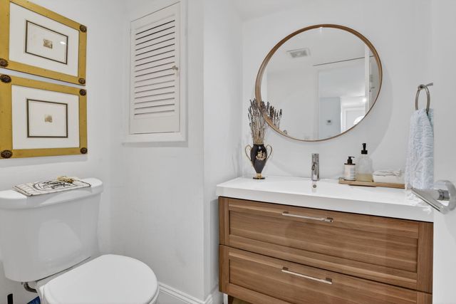 9820 S Hollybrook Lake Drive 306, Pembroke Pines, FL 33025