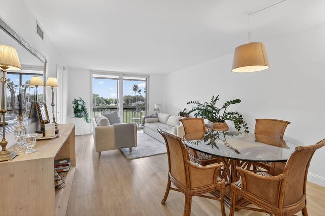 9820 S Hollybrook Lake Drive 306, Pembroke Pines, FL 33025