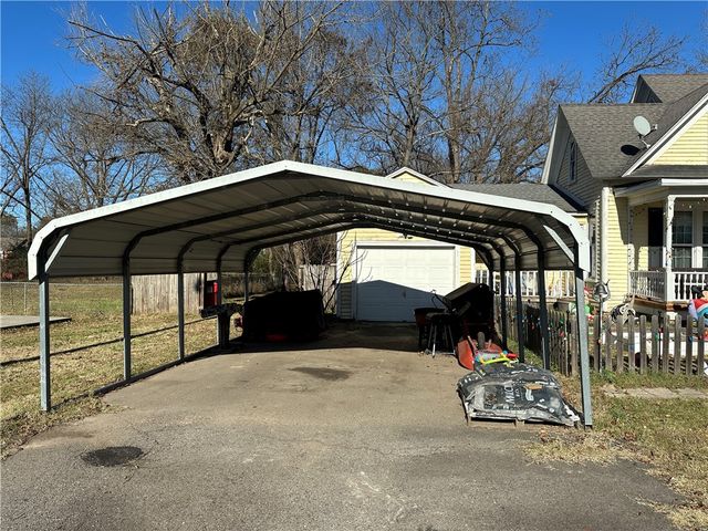 204 Maple Street, Dardanelle, AR 72834