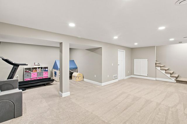 10217 Valley Forge Lane N, Maple Grove, MN 55369