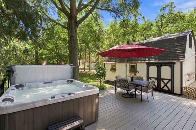 10217 Valley Forge Lane N, Maple Grove, MN 55369