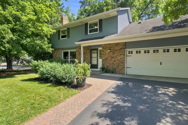 10217 Valley Forge Lane N, Maple Grove, MN 55369