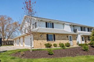 8630 30th AVENUE #202, Kenosha, WI 53142