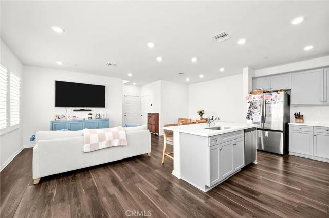 4208 S Laguna, Ontario, CA 91761