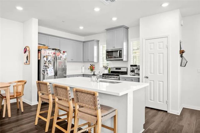 4208 S Laguna, Ontario, CA 91761