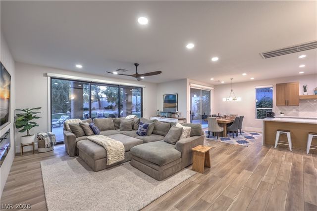 9901 Laurel Springs Avenue, Las Vegas, NV 89134