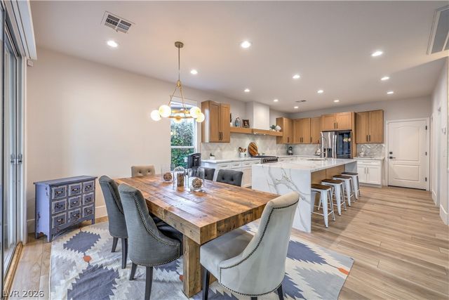 9901 Laurel Springs Avenue, Las Vegas, NV 89134