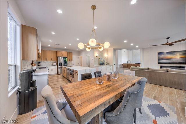 9901 Laurel Springs Avenue, Las Vegas, NV 89134