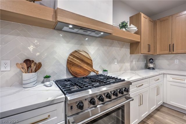 9901 Laurel Springs Avenue, Las Vegas, NV 89134