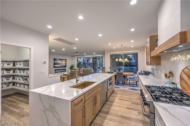 9901 Laurel Springs Avenue, Las Vegas, NV 89134