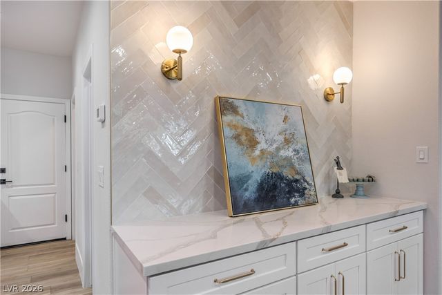 9901 Laurel Springs Avenue, Las Vegas, NV 89134