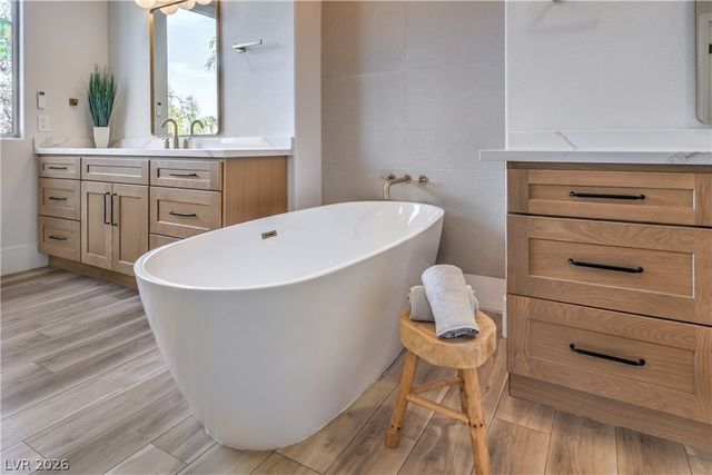 9901 Laurel Springs Avenue, Las Vegas, NV 89134