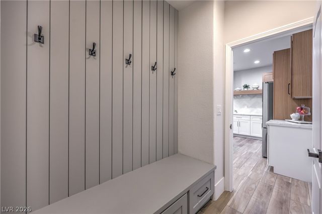 9901 Laurel Springs Avenue, Las Vegas, NV 89134