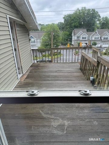 571 River Road, Shelton, CT 06484