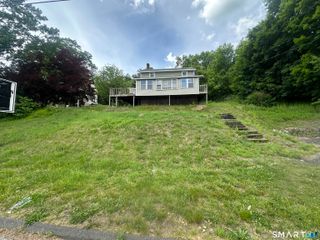 571 River Road, Shelton, CT 06484