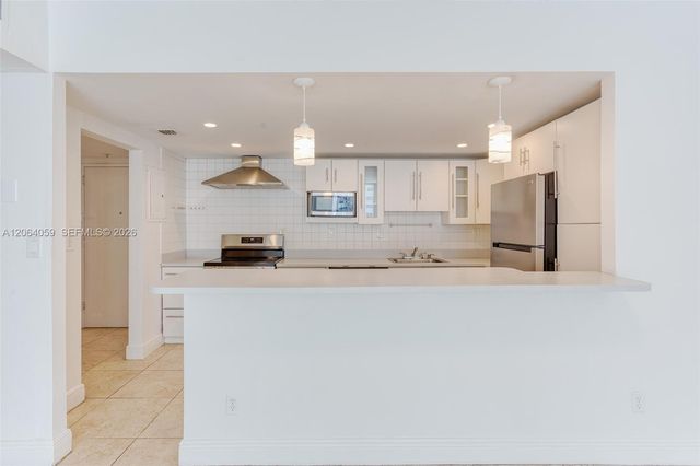 19380 Collins Ave 406, Sunny Isles Beach, FL 33160