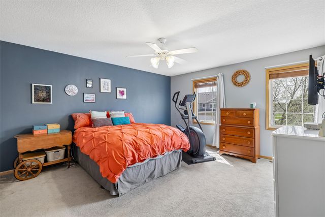 10615 Hickory Drive 8, Urbandale, IA 50322