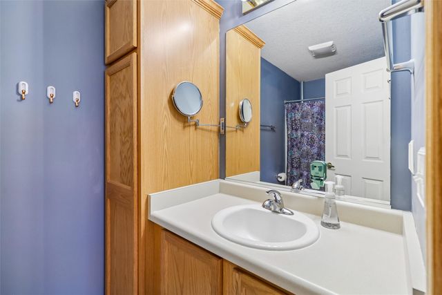 10615 Hickory Drive 8, Urbandale, IA 50322