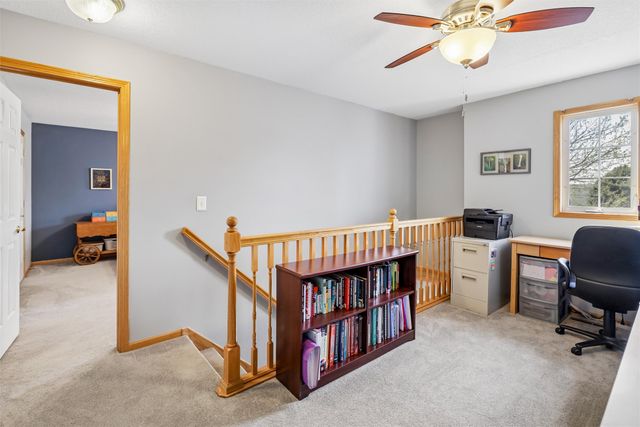 10615 Hickory Drive 8, Urbandale, IA 50322