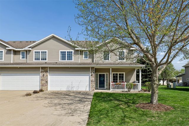 10615 Hickory Drive 8, Urbandale, IA 50322