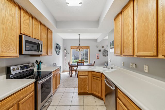 10615 Hickory Drive 8, Urbandale, IA 50322