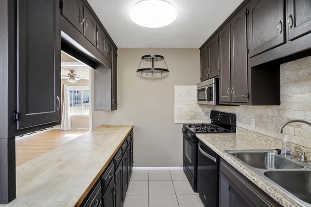 1705 HIGHRIDGE DR, Columbia, MO 65203