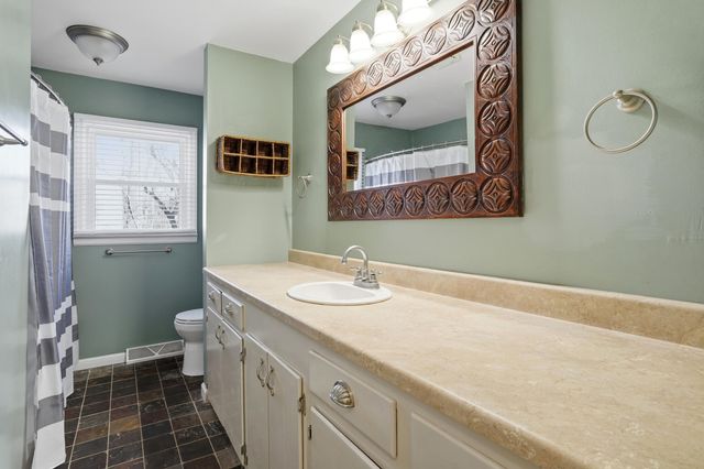 1705 HIGHRIDGE DR, Columbia, MO 65203