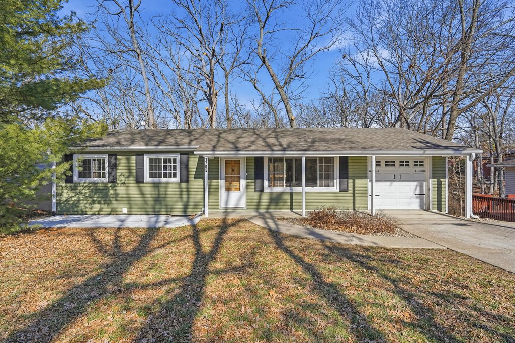 1705 HIGHRIDGE DR, Columbia, MO 65203