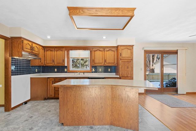 2980 W NORTHLAND AVENUE, Appleton, WI 54914