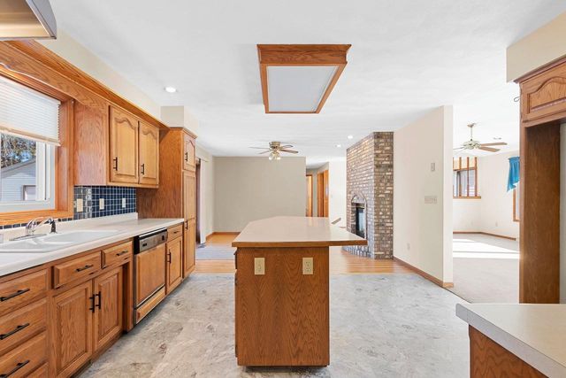 2980 W NORTHLAND AVENUE, Appleton, WI 54914