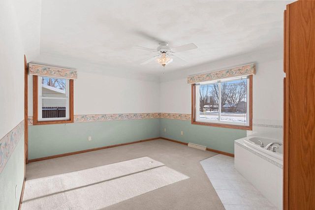 2980 W NORTHLAND AVENUE, Appleton, WI 54914