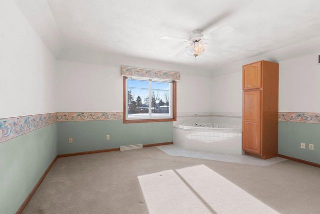 2980 W NORTHLAND AVENUE, Appleton, WI 54914