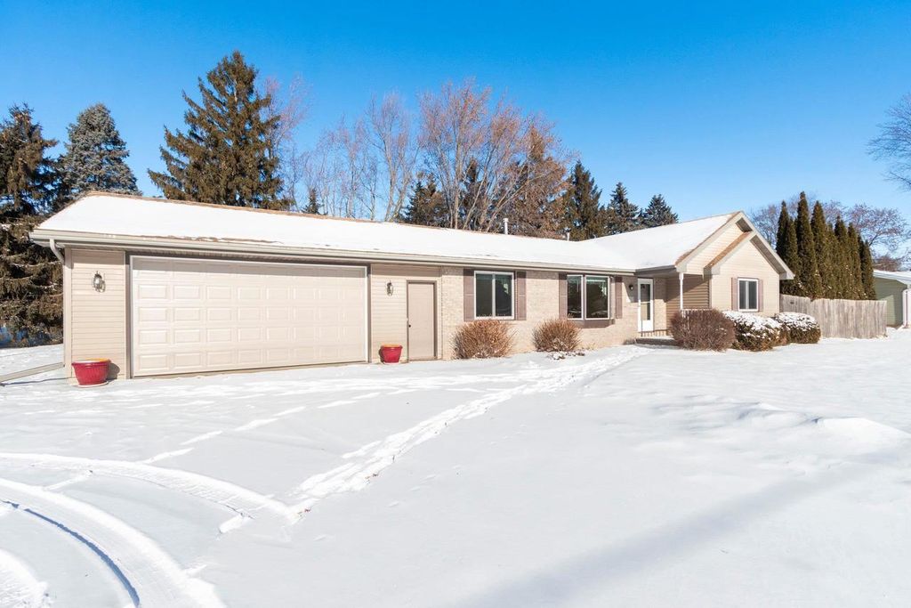 2980 W NORTHLAND AVENUE, Appleton, WI 54914