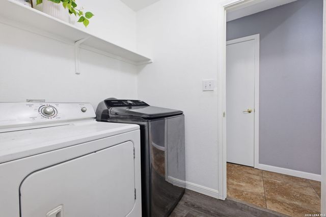 4043 MISTFLOWER DR, Converse, TX 78109