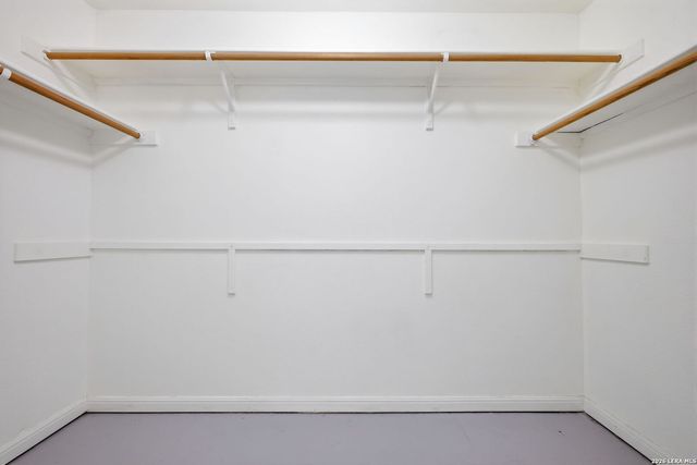 4043 MISTFLOWER DR, Converse, TX 78109