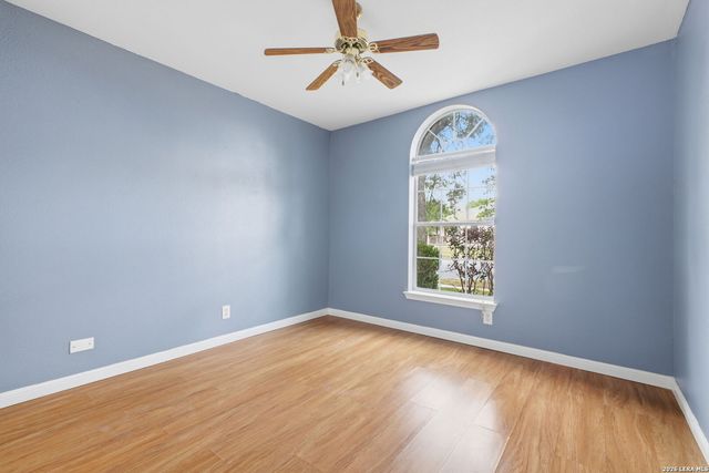 4043 MISTFLOWER DR, Converse, TX 78109