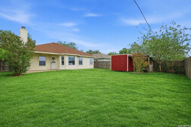 4043 MISTFLOWER DR, Converse, TX 78109