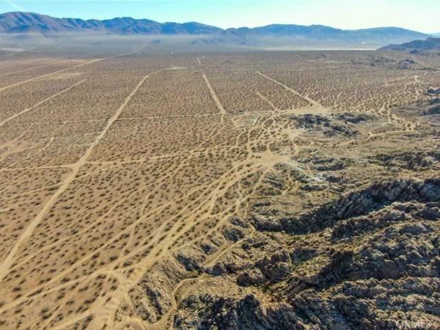 19011 Kensington, Apple Valley, CA 92307