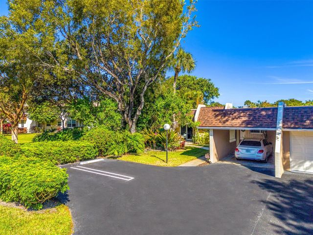 3651 Oaks Clubhouse Drive p11, Pompano Beach, FL 33069